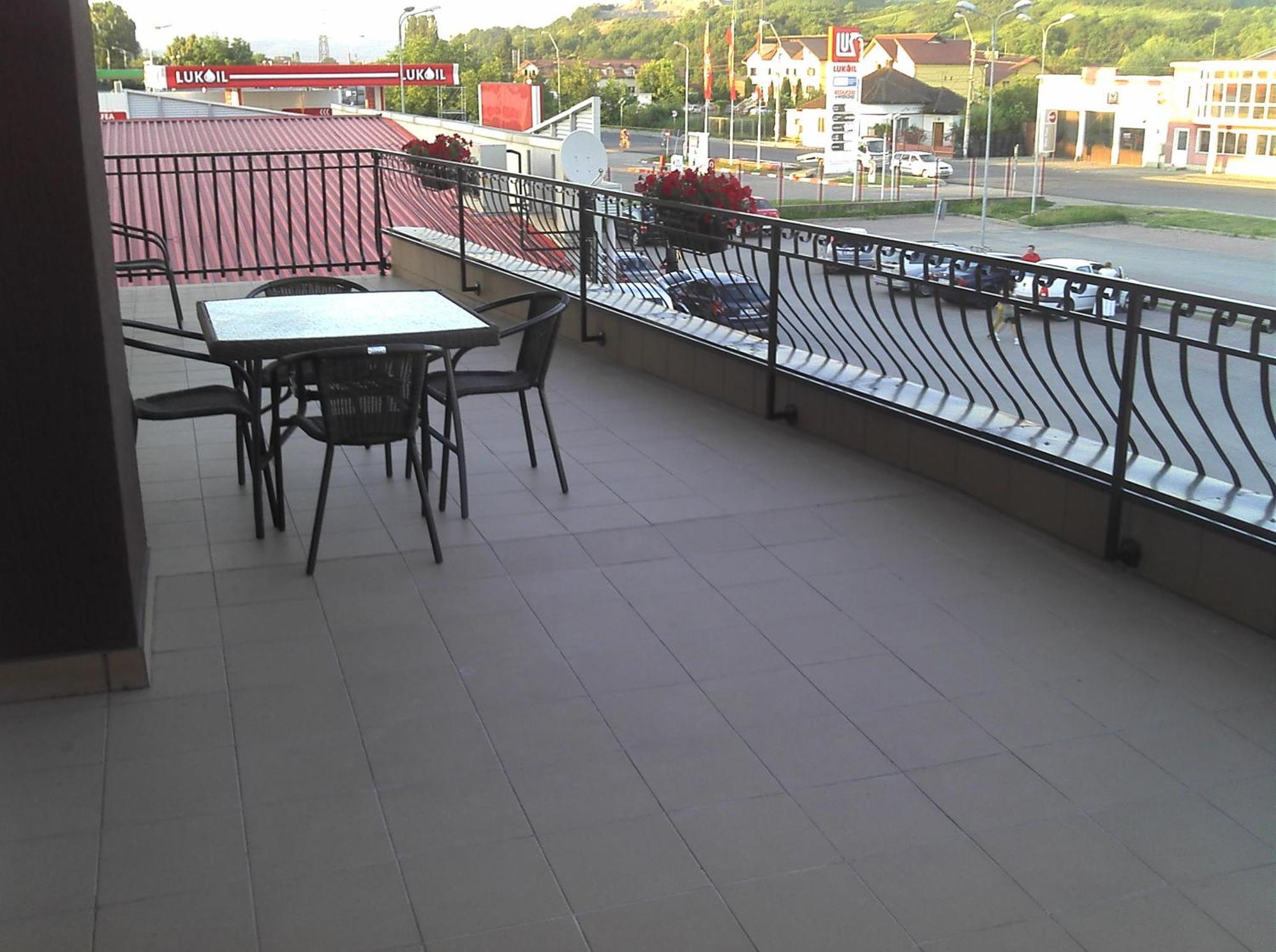Best Hotel Vajdahunyad Kültér fotó